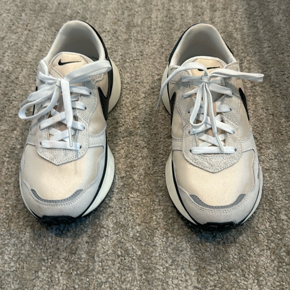 Women’s Nike Phoenix Waffle Shoe